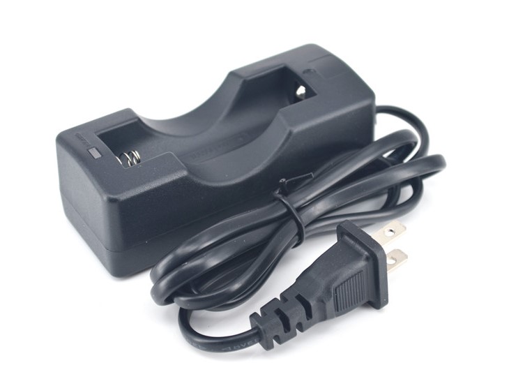 Battery charger for Single 18650/18700 li-ion battery